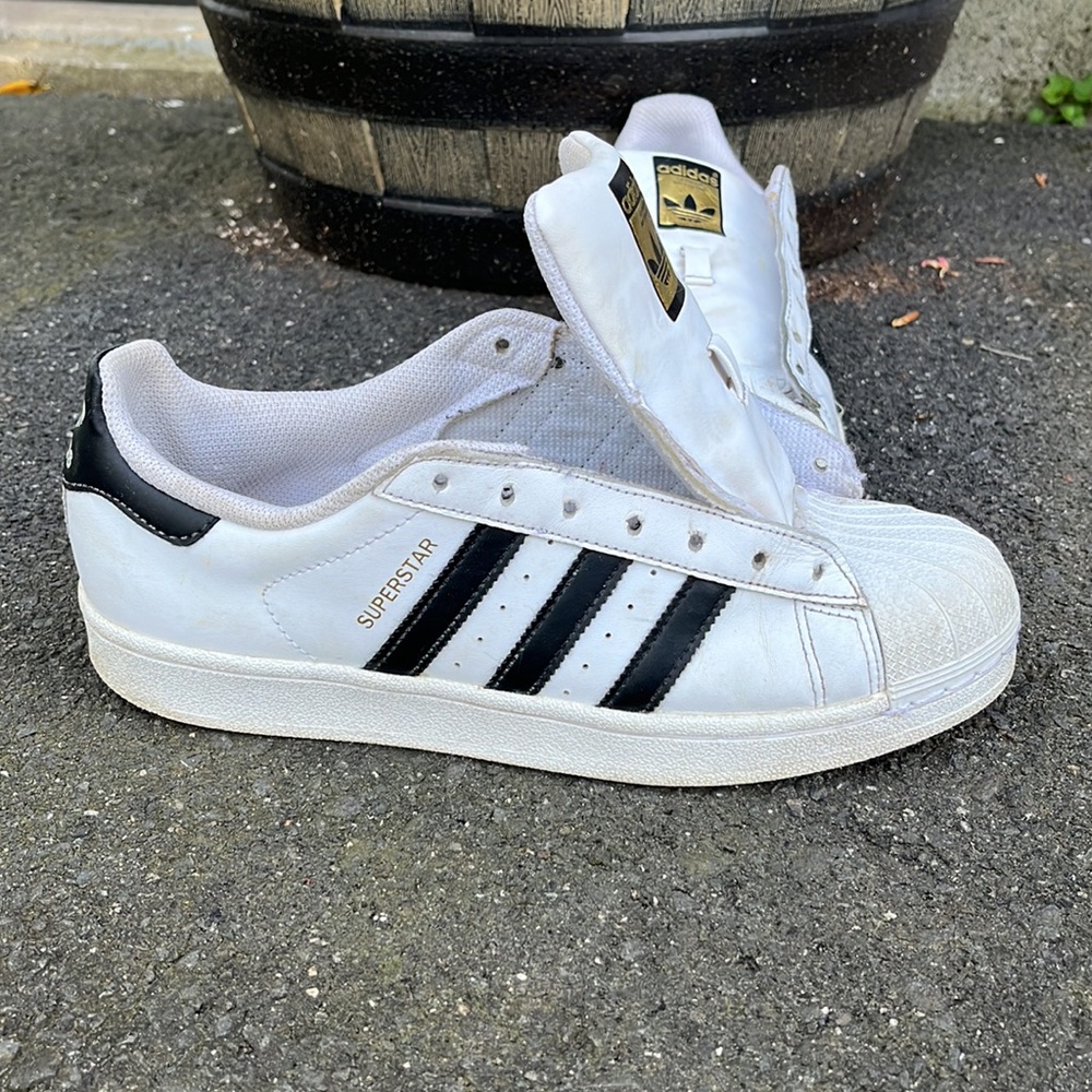 Adidas Superstar - Picture 3 of 9